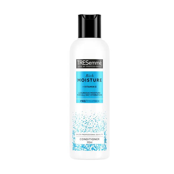 Tresemme Rich Moist Condt 300ML - EuroGiant